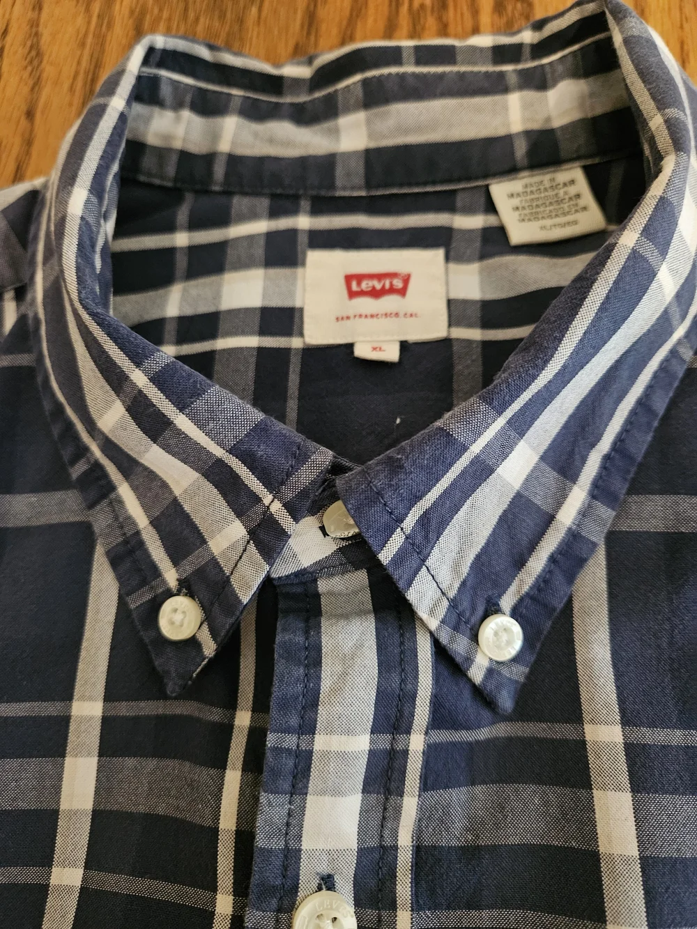 Levi's Men’s Classic Navy & White Plaid Button-Down Long Sleeve Shirt